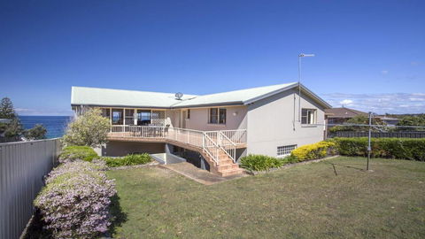 143 Mitchell Pde Magnificent Outlook - Gold Coast 4U 4