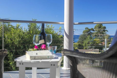 58 Seaview St. Summer Days - Gold Coast 4U 6