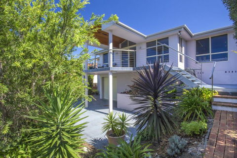 58 Seaview St. Summer Days - Gold Coast 4U 5