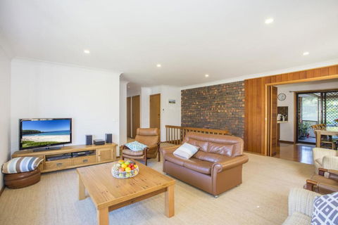 Relaxed Homely Retreat 57 Carroll Ave - Gold Coast 4U 3