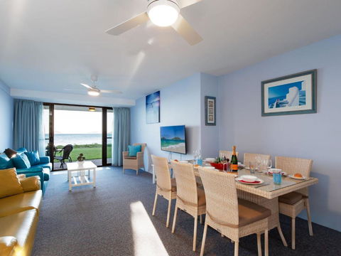 4 Harbourside 3 7 Soldiers Point Road Ground Floor On The Waterfront - Accommodation Gold Coast 3