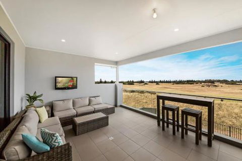 Tee Two On Troon 21 / 30 Troon Drive - Accommodation Gold Coast 3