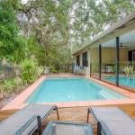 8 Ibis Court Rainbow Shores Swimming Pool Walk To Beach Executive Beach House - Accommodation Gold Coast 0