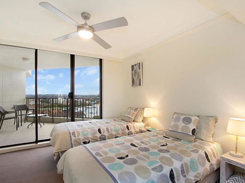 Seascape Apartments Unit 1201A Luxury Apartment With Views Of The Gold Coast & Hinterland - Gold Coast 4U 4