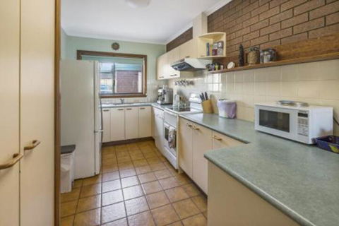 Eagle Point Getaway Waterfront Serenity! - Accommodation Gold Coast 4