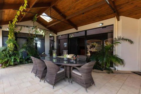 Maidstone Executive Residence - Accommodation Gold Coast 0