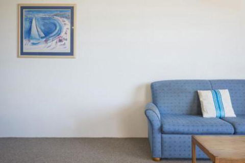 San Clemente No. 2. 24 Orvieto Terrace - Accommodation Gold Coast 2