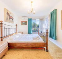 Doncaster Beautiful 4 Bedder walking to Westfield - Accommodation Gold Coast