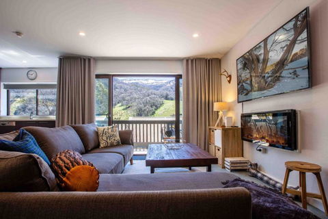 Mowamba B2 Three Bedroom - Accommodation Gold Coast 6