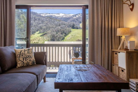 Mowamba B2 Three Bedroom - Accommodation Gold Coast 2