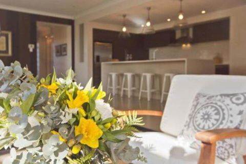 Getaway On Poplars Comfortable & Well Appointed - Gold Coast 4U 5