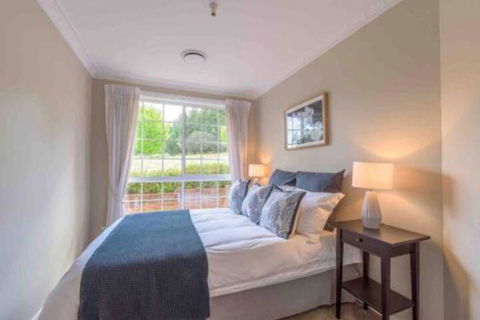 Luxurious Home On 5 Acres Close To CBD Sleeps 18 - Gold Coast 4U 6
