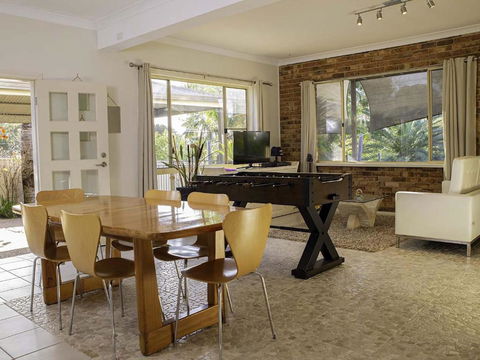 Magnificent Lakeview House Long Jetty - Gold Coast 4U 2