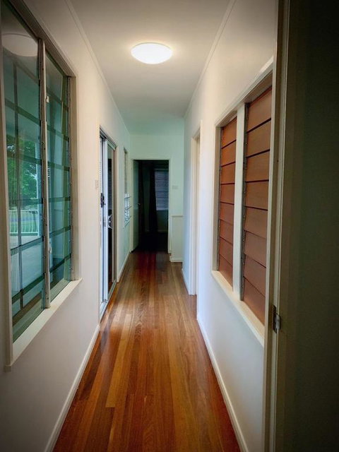 Holiday Rental Huge House With Beach Views - 1 Gold Coast 2