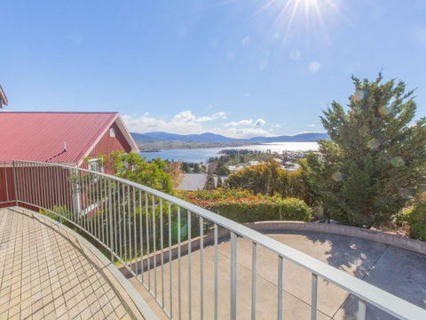 Chalet De Neige - Accommodation Gold Coast 2