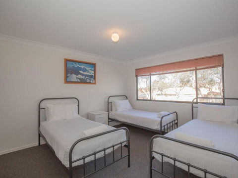 Chalet De Neige - Accommodation Gold Coast 4