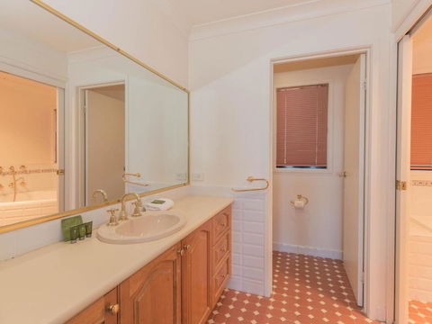 Chalet De Neige - Accommodation Gold Coast 1