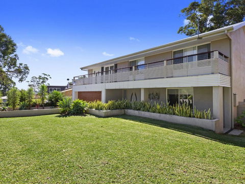 HILLTOP HAVEN In MOLLYMOOK - Accommodation Gold Coast 5