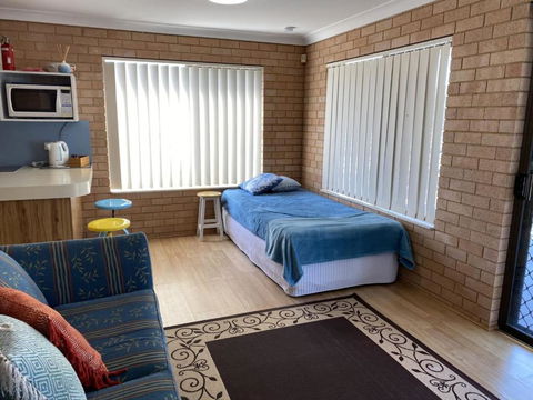 NARRAWALLEE RETREAT - Accommodation Gold Coast 2