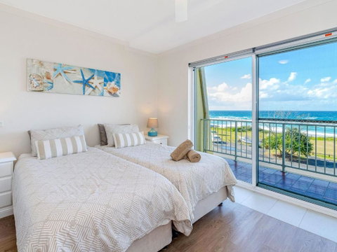 Bindaree 9 Spectacular Views - Accommodation Gold Coast 4