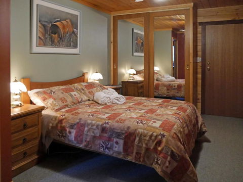 Acacia Hills Retreat - 1 Gold Coast 3