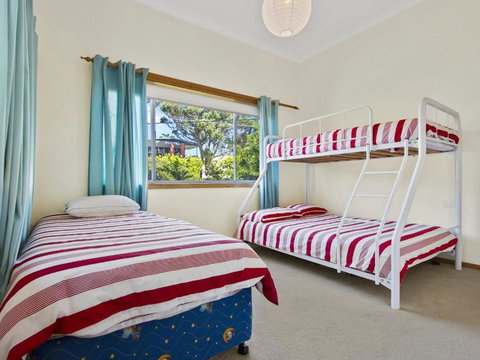 Fairwater In Mollymook - Accommodation Gold Coast 2