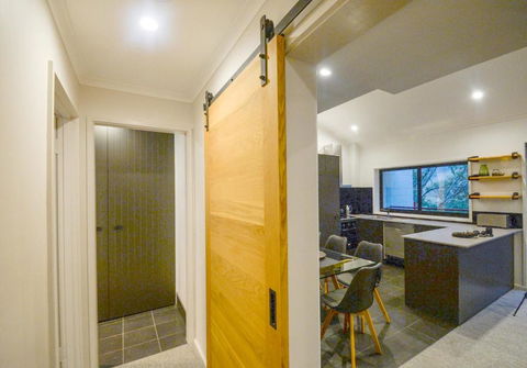 Mowamba F2 - Accommodation Gold Coast 1