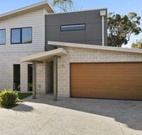 Summer Breeze Free Wifi  Netflix Inlet Side Central Location - Accommodation Gold Coast