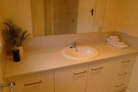 OCEAN BREEZE - Accommodation Gold Coast 4