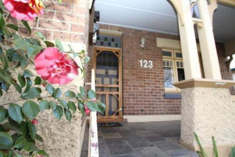 123 Hill St. Heart Of Orange Double Brick - Gold Coast 4U 0