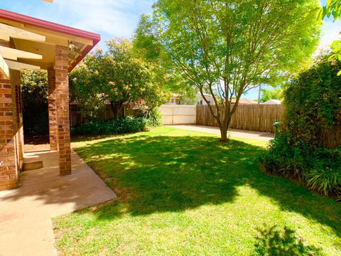 123 Hill St. Heart Of Orange Double Brick - Gold Coast 4U 4