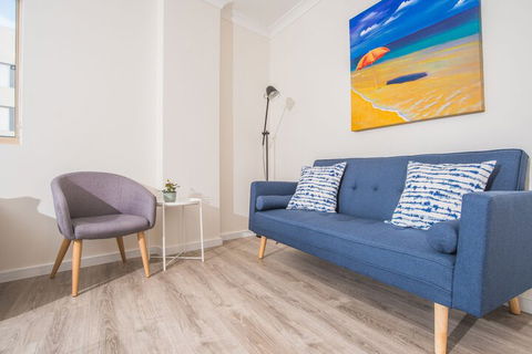 Convenient Rockdale Apartment Next To Station & Beach - Accommodation Gold Coast 5