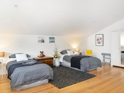 Hardigreen Park Spacious With Tennis Court - Accommodation Gold Coast 6