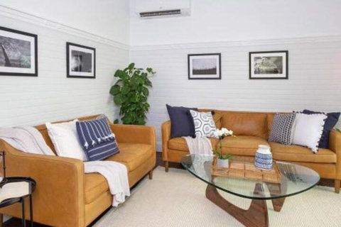 Ocean Mist Cottage Across From Pet Friendly Beach - Accommodation Gold Coast 0