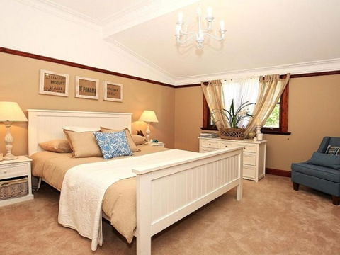 Sarnia Period Home In Garden Oasis With Pool - Accommodation Gold Coast 1