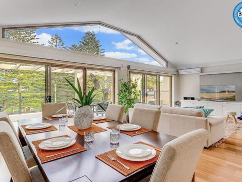 Shore To Please Comfort Cafes & Beaches - Accommodation Gold Coast 4