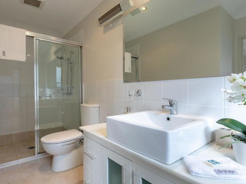 Shore To Please Comfort Cafes & Beaches - Accommodation Gold Coast 1