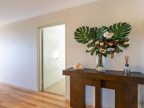 Shore To Please Comfort Cafes & Beaches - Accommodation Gold Coast 3