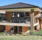 Sunset over Neptune pet friendly 5 min to beach - Gold Coast 4U