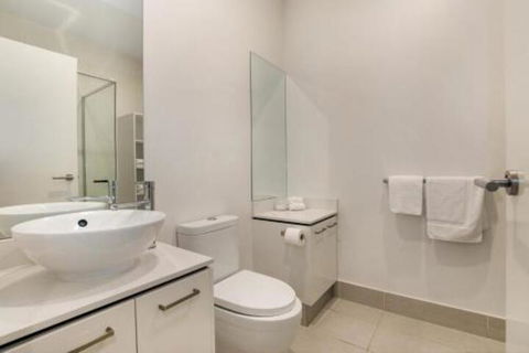 Seaside Apartment Getaway - Gold Coast 4U 6