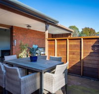 Foreshore Beach House ideal family spot - Gold Coast 4U
