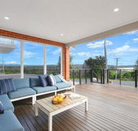 Casa Sorella beachfront family home with pool - Accommodation Gold Coast