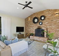 Embracing Evandale - Accommodation Gold Coast