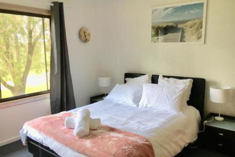 Tree Of Love Farm Stay - Gold Coast 4U 0