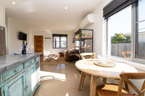 The Endsleigh 1 Bedroom Villa Free Wifi Near CBD - Gold Coast 4U 5