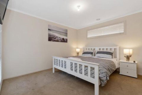 Bay Watch - 1 Gold Coast 1