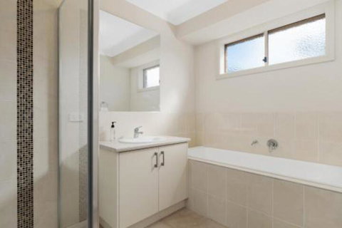 Bay Watch - 1 Gold Coast 6