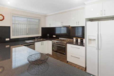 Bay Watch - 1 Gold Coast 4