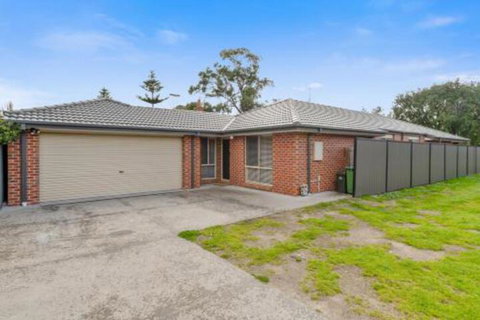 Bay Watch - 1 Gold Coast 3