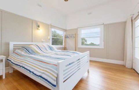 BEACHSIDE GETAWAY DROMANA - Gold Coast 4U 3